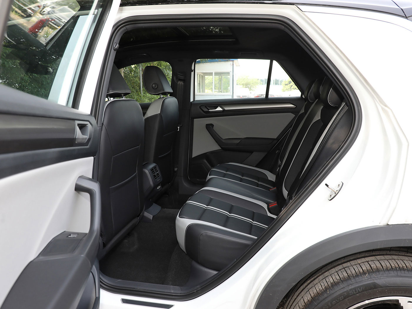 VW T-ROC 280TSI DSG 2WD Compact SUV