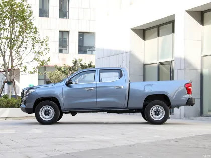 Changan F70 Blue Whale 2.0T Manual 4WD Gasoline Pickup Truck