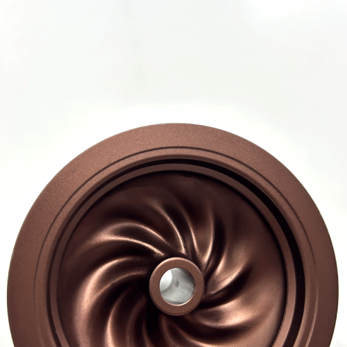 Cinzeiro de alumínio personalizado com design forjado