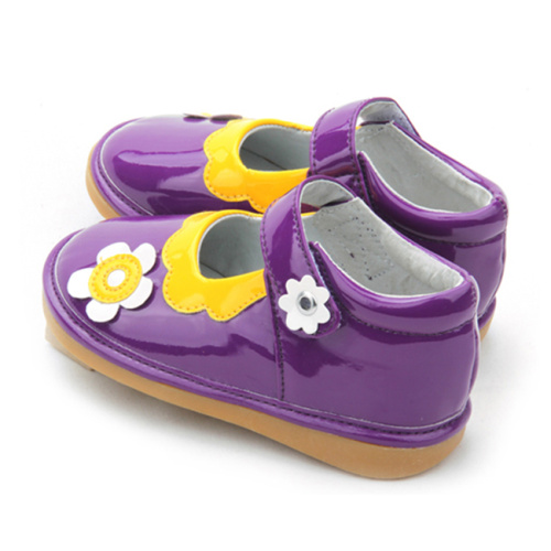 Цветни лилави скърцащи обувки