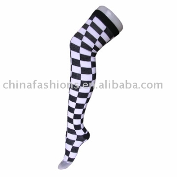 Grid pattern knee socks