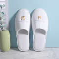 White Comfortable Disposable Home And Hotel Slippers