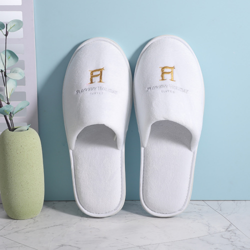 White Comfortable Disposable Home And Hotel Slippers