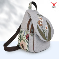 Mochila ligera y portátil hecha a mano de algodón y lino.