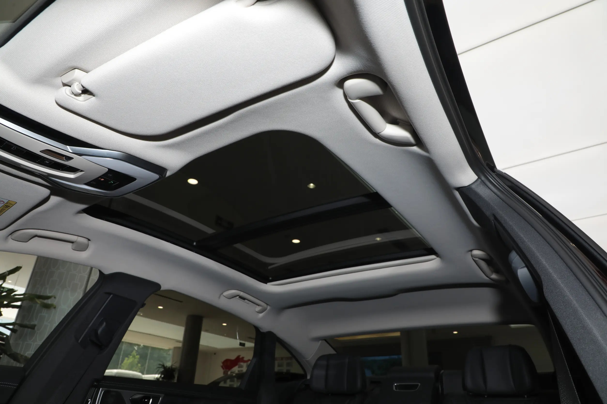 Hongqi H9 2025 2.0T Edition
