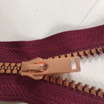 Continuous unique metal zippers for jacket