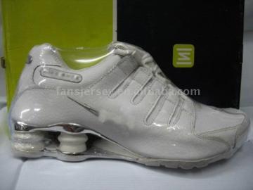 SNEAKERS--NZ--010
