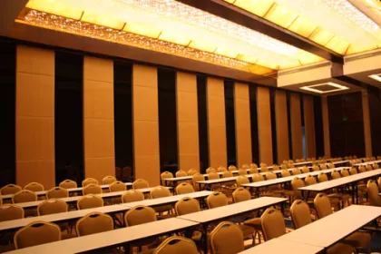 Fireproof Movable Room Dividers Aluminium Frame Wooden Partition Wall