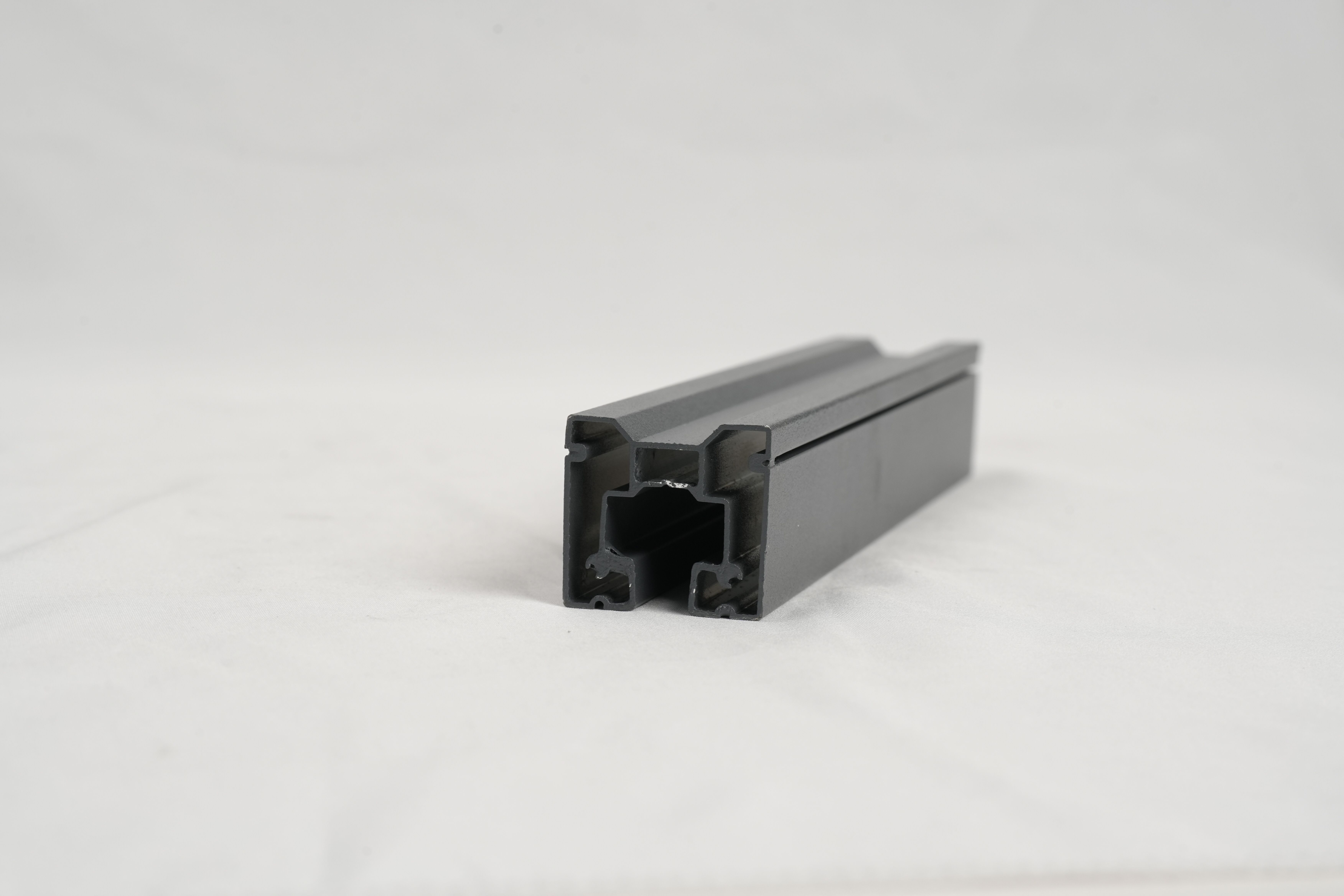 7M406070