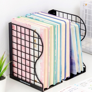 Bàn máy tính xách tay bằng gỗ có giá sách