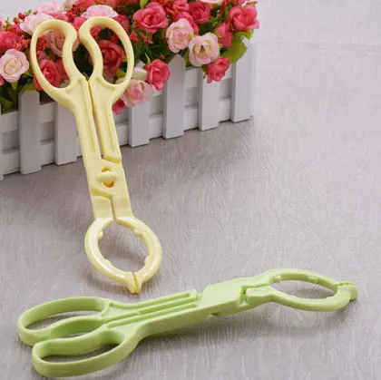 BPA free plastic baby feeding bottle clip Plastic Clamp wholesale