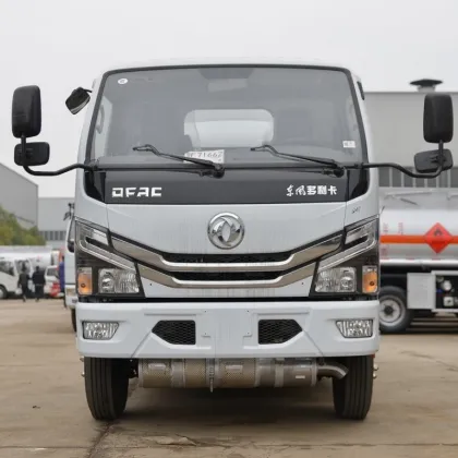 Dongfeng Dolica D6 Fuel Truck with 115 hp and 4X2 Drivetrain