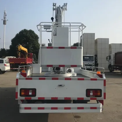 SINOTRUK HOWO 4X2 Elevating Aerial Work Platform Crane Truck