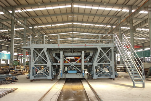 Construction de pont à poutres-caissons segmentaires préfabriqués