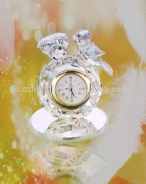 2016 Beautiful and excellent quality crystal clock with lovely bird