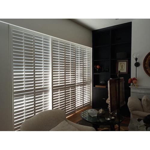 ចម្ការបង្អួចផ្សព្វផ្សាយ Basswood Shutter