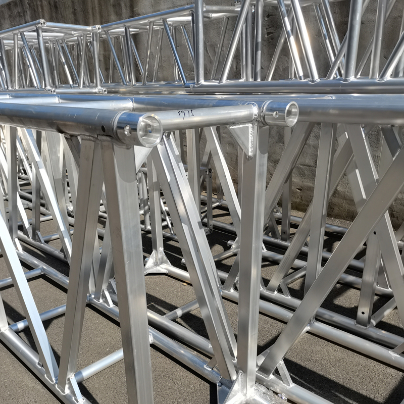 Quick-Assembly Modular Truss