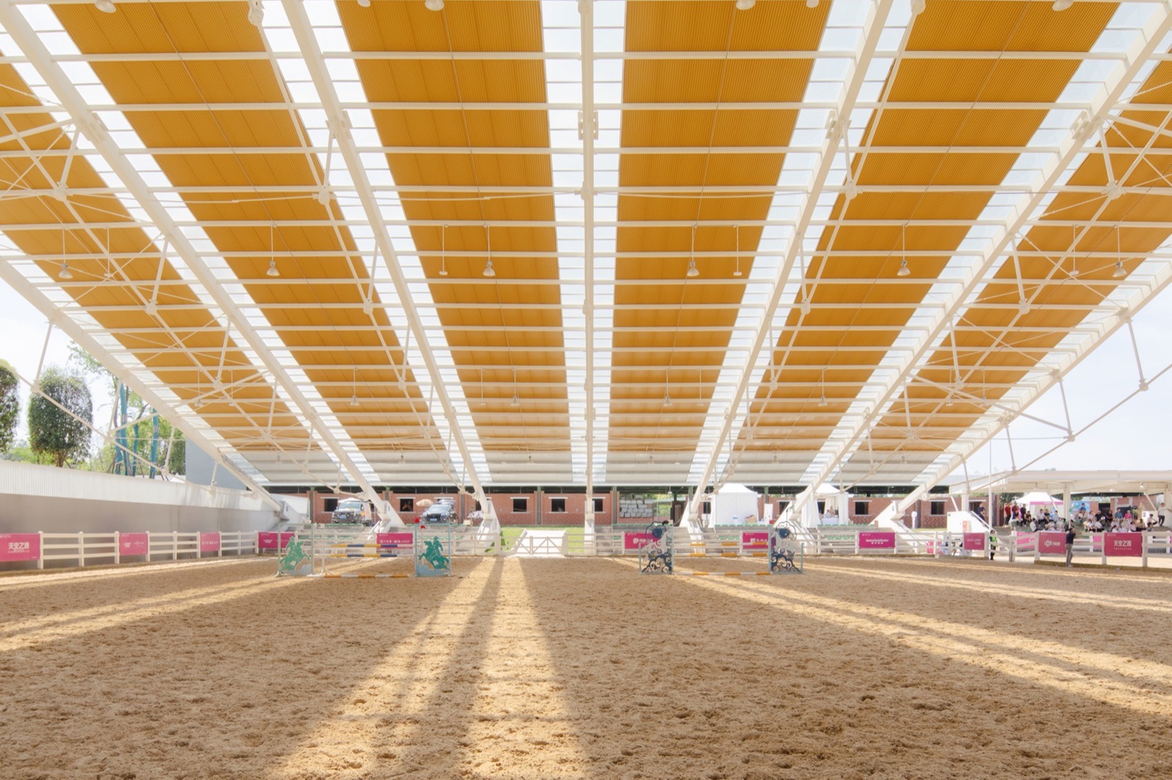High-end equestrian and integrated agricultural architecture