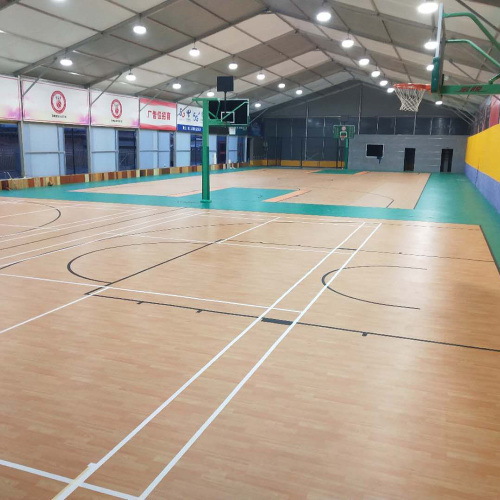 Rollos de piso de la cancha de vinilo de enlace para canchas de baloncesto