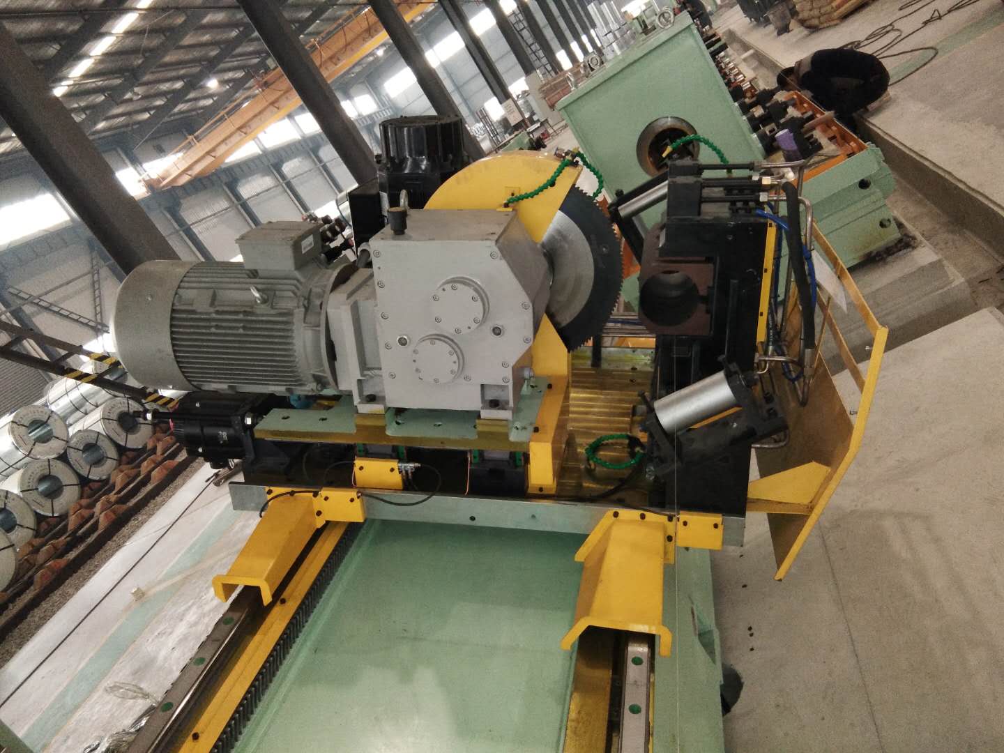 Cold Flying Saw
