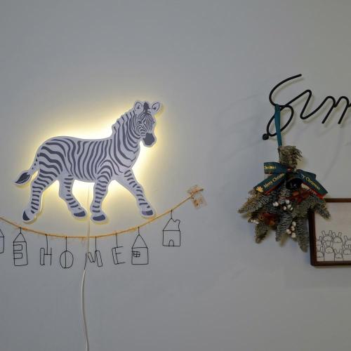 Multiple Purpose Zebra Decoration Wall Light For Indoor
