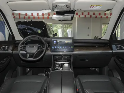 China's Latest Skywell ET5 and EV6 Electric SUVs: 520KM Range and Cutting-Edge Features