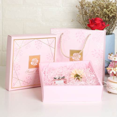 Offset Printing Coated Paper Gift Bags and Boxes