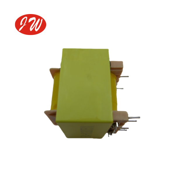 microwave transformer voltage