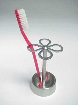 Four Leaf Clover Shape Stainless Steel Toothbrush Holder
