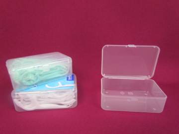 Dental floss pick in Clear plastic case box with high quality