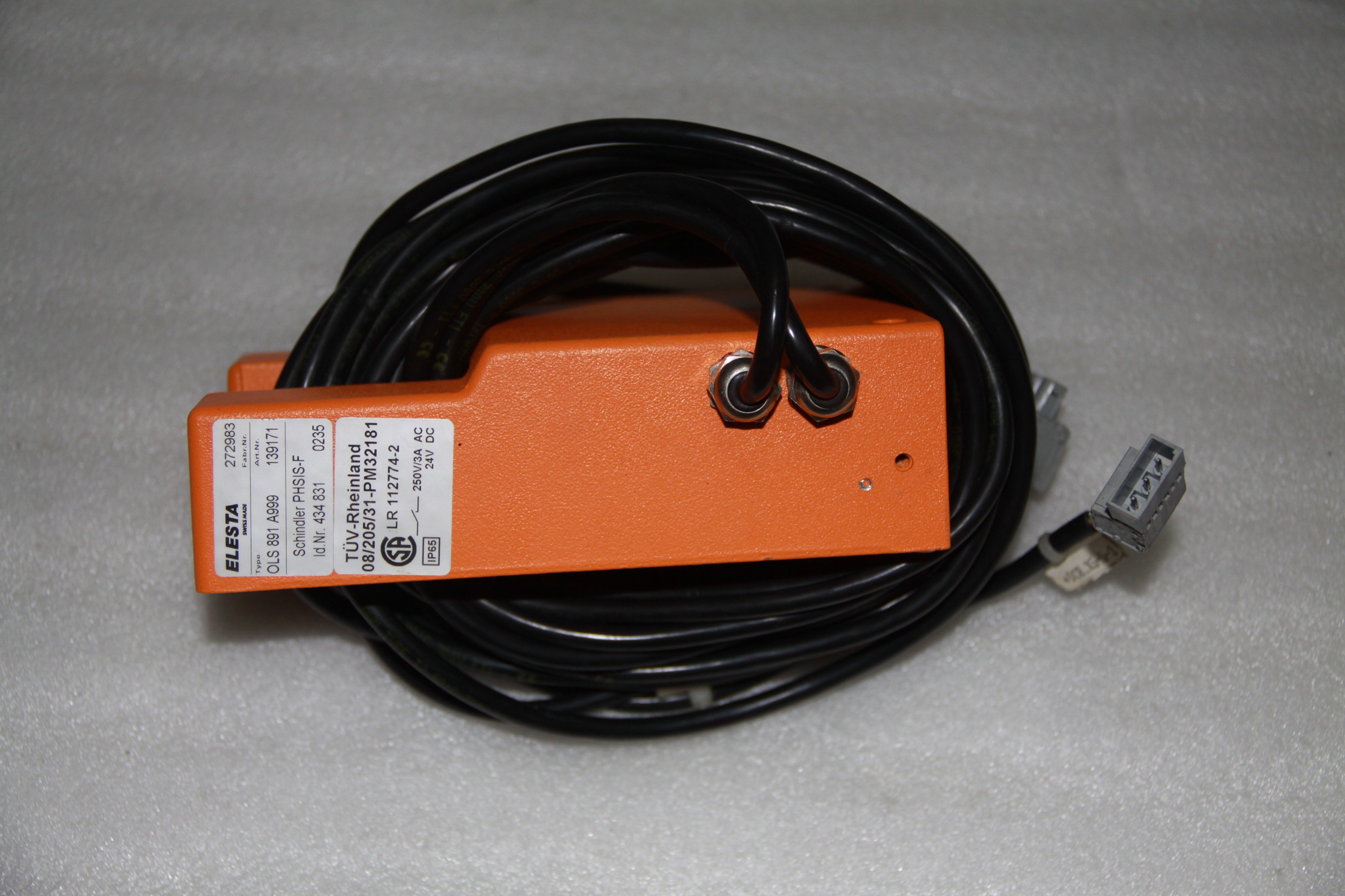 Sch****** Interruptor de nivelación del inductor de nivelación del transductor de nivel del elevador 300P Sch****** 300P Elevator Level Transducer Leveling Inductor Leveling Switch