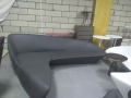 Pereka moden sofa separuh bulan oleh Zaha Hadid