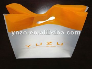 Square bottom handle plastic bag