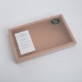透明な袖付きの茶色のクラフト紙箱