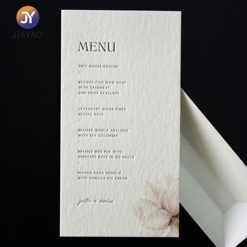 Enveloppe d’invitation typographique haut de gamme