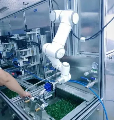 Industrial Collaborative Robotic Arms: 3kg, 6kg, 12kg Payload Cobot Robots - Manufacturer