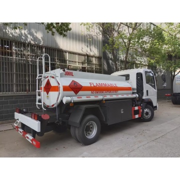 Dongfeng 4 × 2 CLQ Fuel Tanker Truck