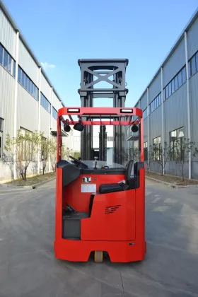 Electric Reach Stacker for Narrow Aisle - 2000kg/11m