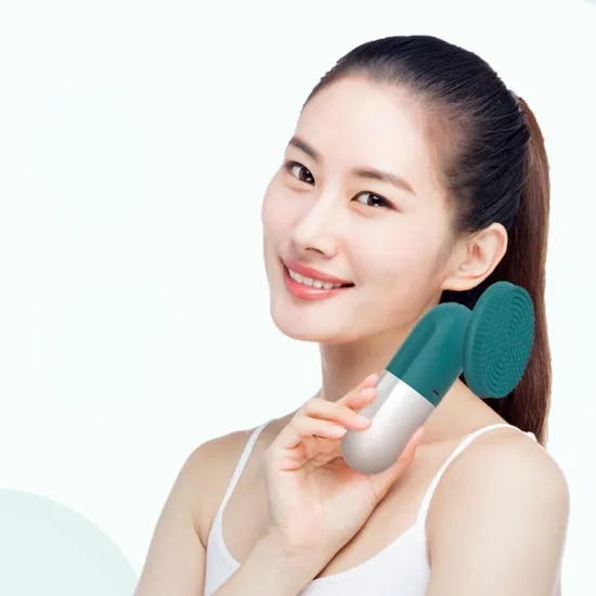 Sonic Electric Silicone Facial Cleansing Brush for Deep Pore Cleaning and Hot Sale