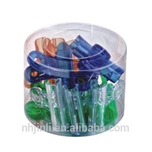 assorted transparent color plastic clips