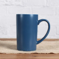 Taza de café mate azul