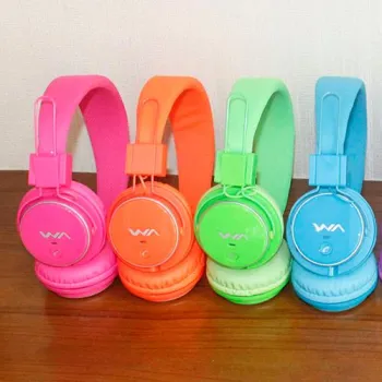 2018 new style of  FM Radio wireless bluetooth  Headphones