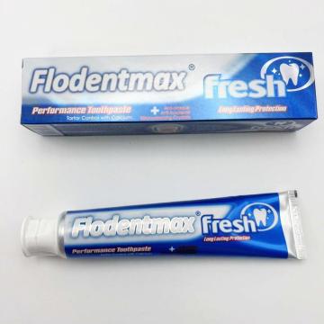 L&#39;échantillon gratuit élimine les taches de café de dentifrice