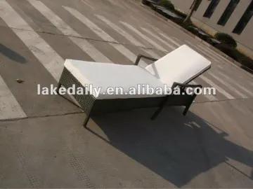 Aluminum Frame Rattan Chaise Lounge RC-003
