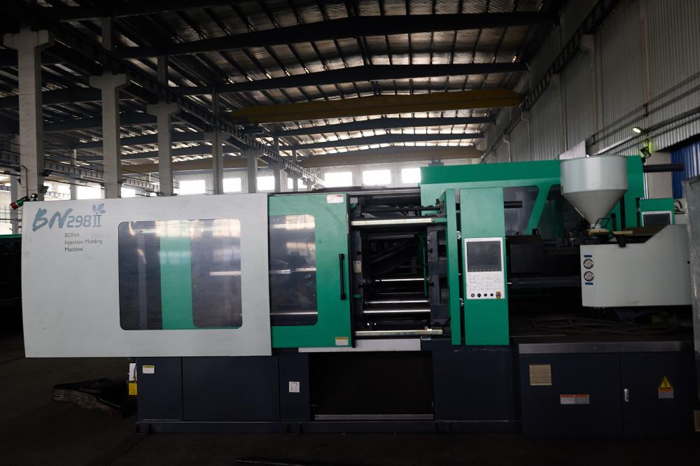 BN268II B SERVO SYSTEM PLASTIC INJECTION MACHINE