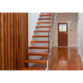 Escaleras flotantes de escalera de madera con banda de rodadura de pino amarillo personalizado