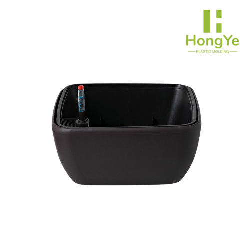 Maceta cuadrada de plástico con riego automático, color negro mate