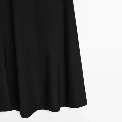 Women's slim fit and versatile knitted half skirt, small black skirt