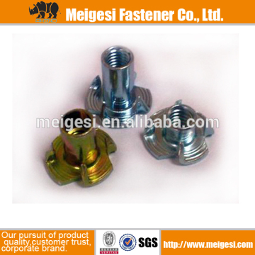 DIN1624 nut with 4 prongs T nut zinc plated galvanized Chinese manufacturer supply high quality competitive price