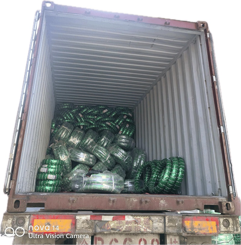 Ruisilaifu Accelerates Latin American Market Expansion! 40-Foot Container Truck Loaded with Motorcycle Tires to Ship to Suriname
